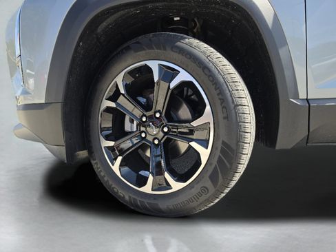 Used 2026 Chevrolet Equinox LT w/ Convenience Package II FWD image 39
