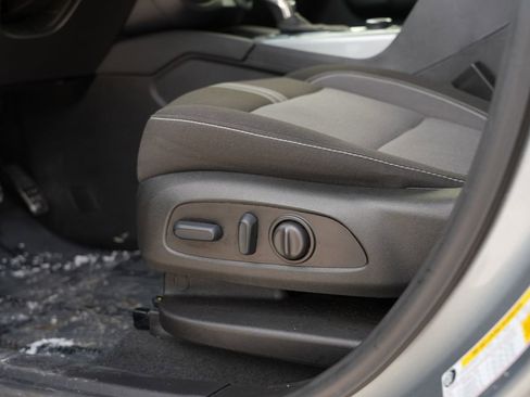 Used 2025 Chevrolet Blazer LT image 15