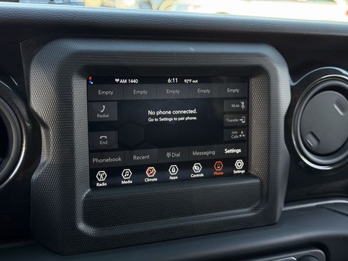 Used 2022 Jeep Wrangler Unlimited Sport AWD/4WD image 23
