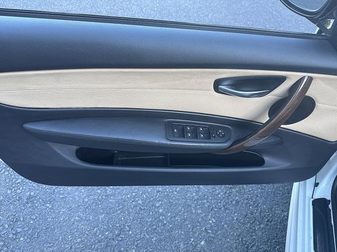 Used 2012 BMW 135i Convertible RWD image 26
