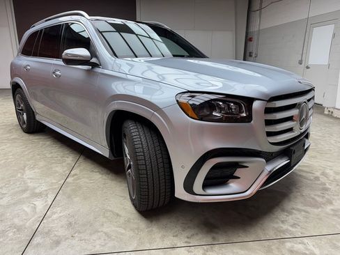 New 2025 Mercedes-Benz GLS 450 4MATIC image 7