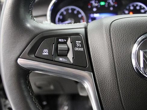 Used 2022 Buick Encore Preferred image 24