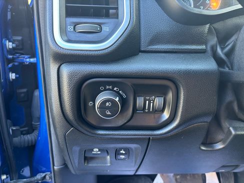 Used 2019 RAM 1500 Big Horn image 23