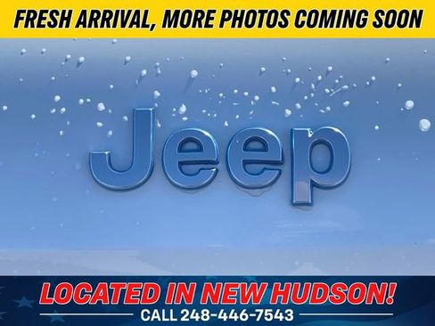 Used 2022 Jeep Grand Cherokee Summit w/ Luxury Tech Group V image 11