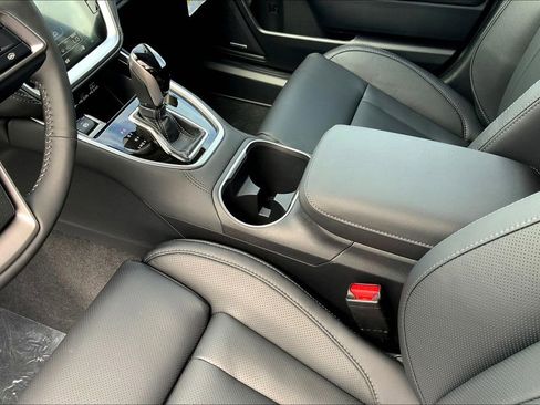 New 2025 Subaru Outback Touring XT image 9