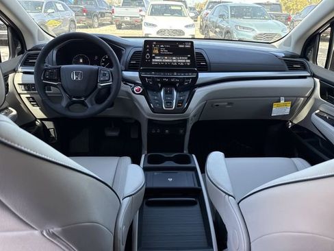 New 2026 Honda Odyssey Touring image 20