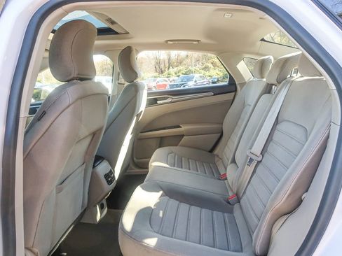 Used 2019 Ford Fusion SE image 22