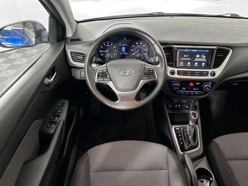 Used 2022 Hyundai Accent Limited w/ Cargo Package FWD image 11