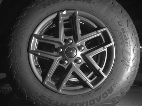 Used 2025 Jeep Wrangler Sport S AWD/4WD image 14