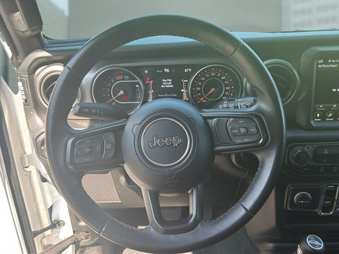 Used 2022 Jeep Wrangler Unlimited Sport w/ Sun And Sound Package AWD/4WD image 22