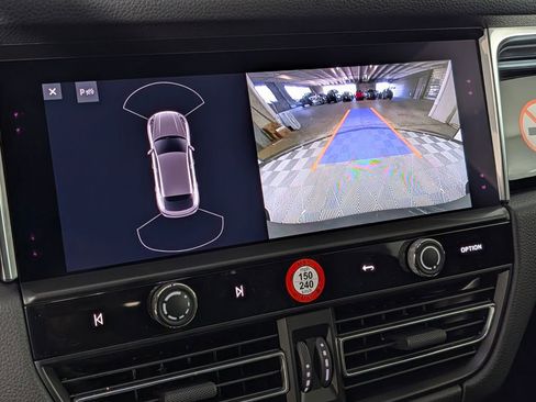 Certified 2025 Porsche Macan 2.0T image 29