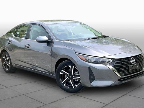 Used 2025 Nissan Sentra SV FWD image 3