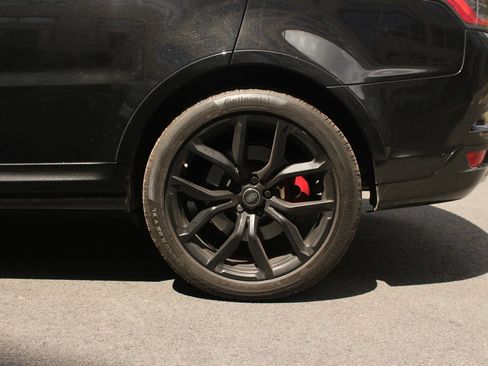 Used 2019 Land Rover Range Rover Sport SVR AWD/4WD image 10