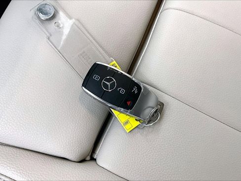 Certified 2023 Mercedes-Benz GLA 250 image 12