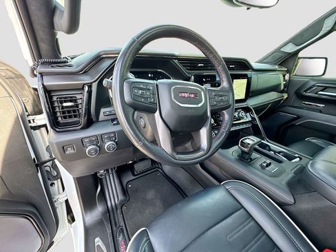 Used 2022 GMC Sierra 1500 AT4X image 9
