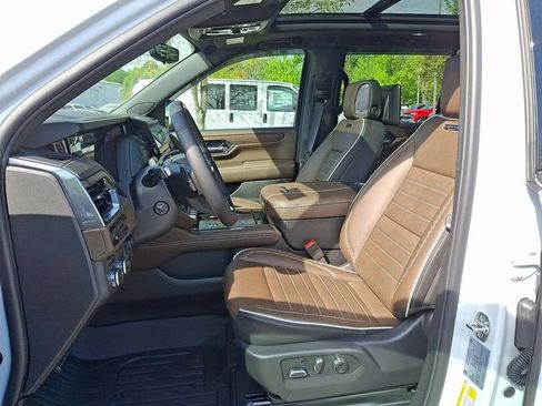 Used 2026 GMC Yukon XL Denali Ultimate image 12