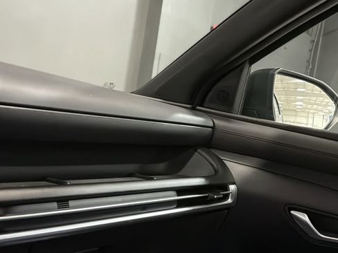 Used 2025 Hyundai Santa Cruz SEL AWD/4WD image 16