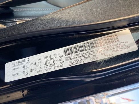 Used 2015 Jeep Wrangler Unlimited Rubicon image 25