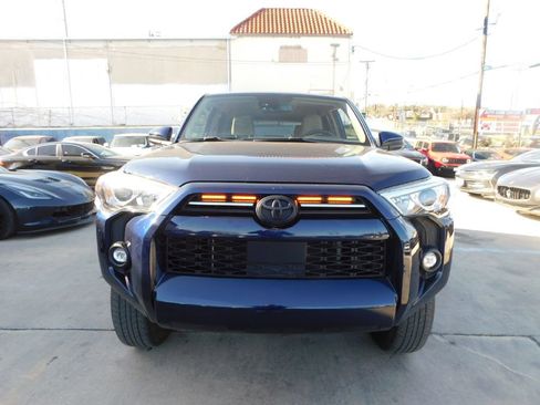 Used 2022 Toyota 4Runner SR5 image 2