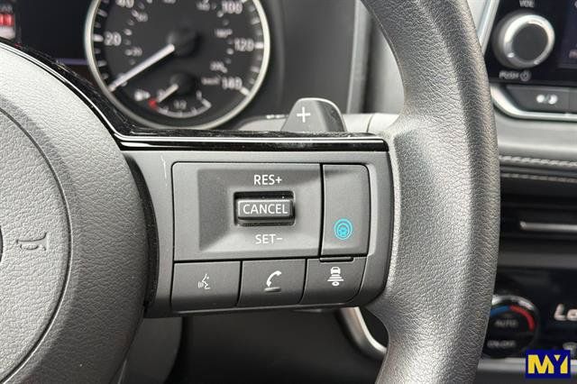 Used 2023 Nissan Rogue SV FWD image 29