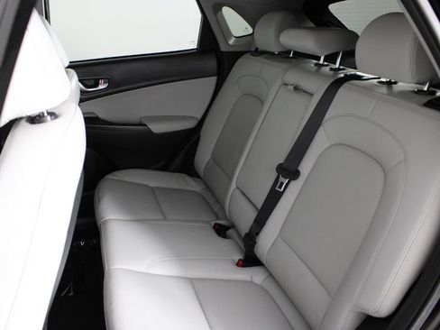 Certified 2022 Hyundai Kona Limited FWD image 21