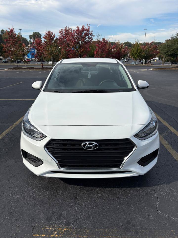 Used 2021 Hyundai Accent SE FWD image 2