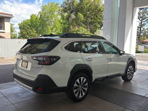 Used 2023 Subaru Outback Limited AWD/4WD image 6