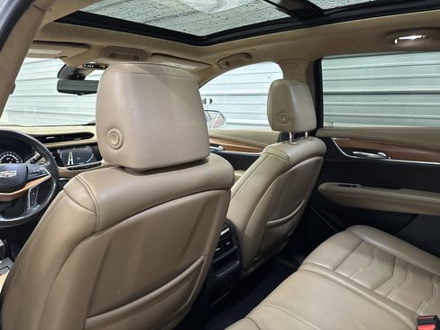 Used 2019 Cadillac XT5 Platinum image 25