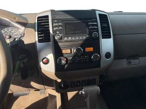 Used 2014 Nissan Frontier SV w/ SV Value Truck Package AWD/4WD image 13