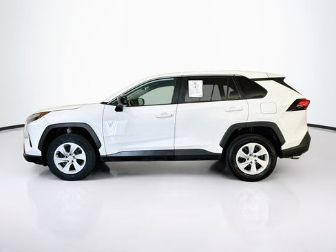 Used 2025 Toyota RAV4 LE AWD/4WD image 4