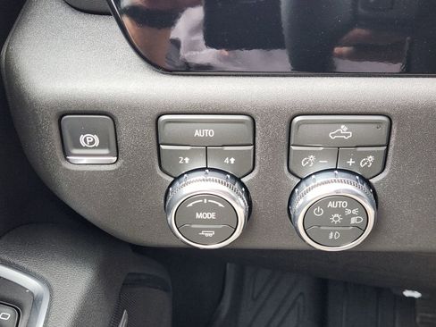 New 2026 GMC Sierra 1500 Elevation w/ Preferred Package AWD/4WD image 27