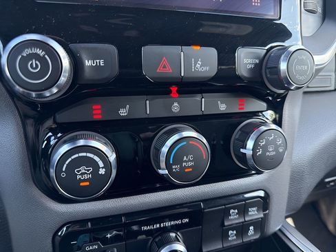 Used 2025 RAM 1500 Big Horn RWD image 20