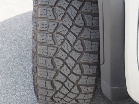 Used 2026 GMC Sierra 2500 AT4X AWD/4WD image 11