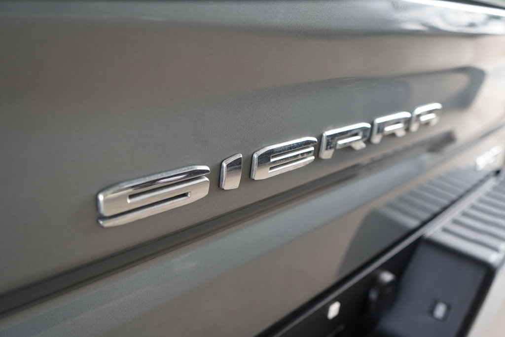 Used 2024 GMC Sierra 1500 SLT RWD image 7