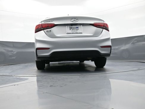 Certified 2021 Hyundai Accent SE FWD image 30