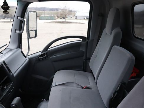Used 2020 Isuzu NPR image 13
