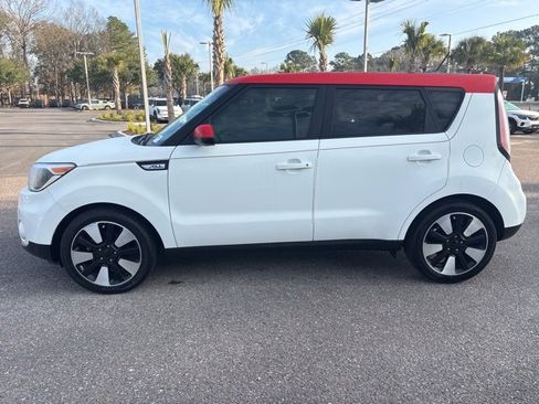 Used 2017 Kia Soul + w/ Designer's Package image 8