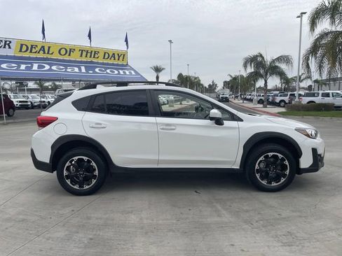 Used 2021 Subaru Crosstrek 2.0i Premium image 9