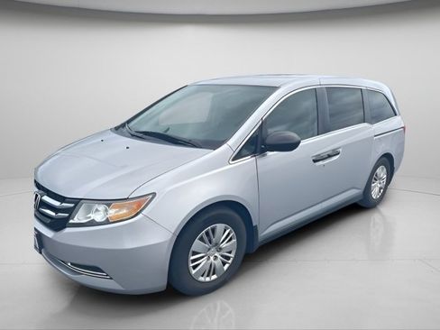 Used 2014 Honda Odyssey LX image 2