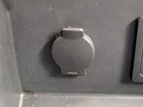 Used 2020 Nissan Pathfinder SV FWD image 30