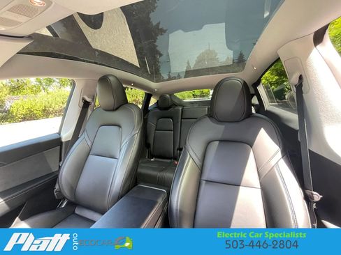 Used 2023 Tesla Model Y Long Range AWD/4WD image 39
