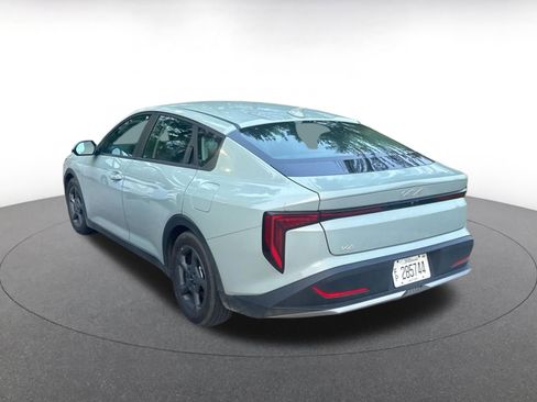 Used 2025 Kia K4 LXS image 5