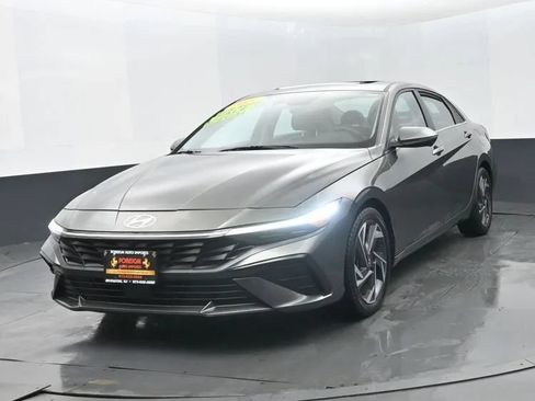 Used 2024 Hyundai Elantra Limited FWD image 1