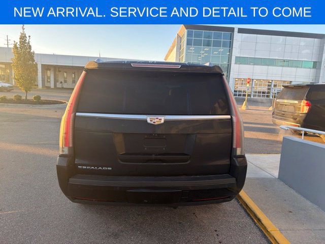 Used 2020 Cadillac Escalade Luxury AWD/4WD image 9