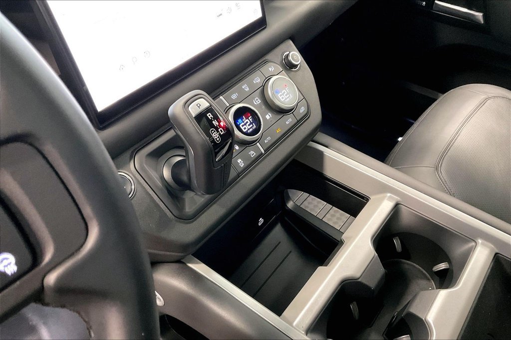 Certified 2025 Land Rover Defender 110 V8 AWD/4WD image 19