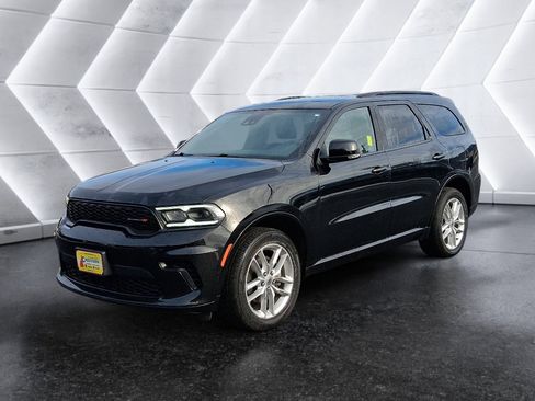 Certified 2024 Dodge Durango GT image 2