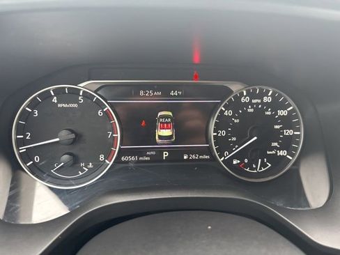 Used 2023 Nissan Rogue SV image 32