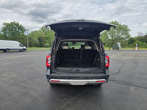 Used 2022 Ford Expedition Platinum AWD/4WD image 5