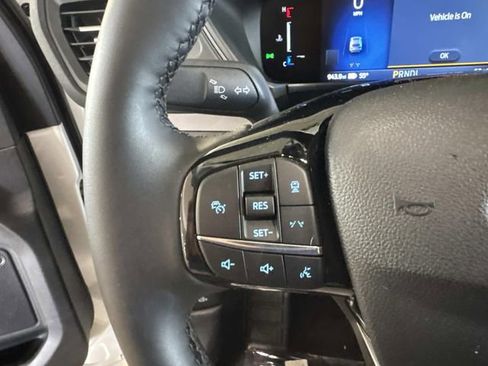 Used 2025 Ford Escape SE image 19