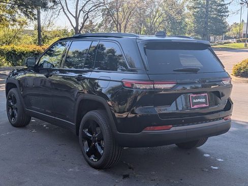 New 2026 Jeep Grand Cherokee Limited image 8